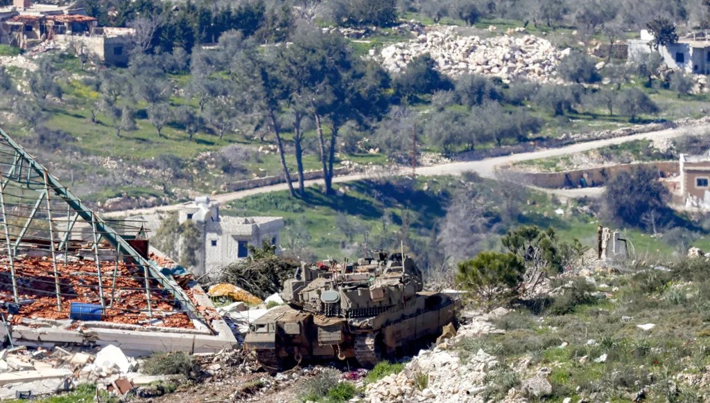 انخراط «حزب الله» في الحرب… هل تراه إسرائيل فرصة لتصفيته؟